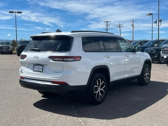 Used 2025 White Jeep Limited 4x4 image 5