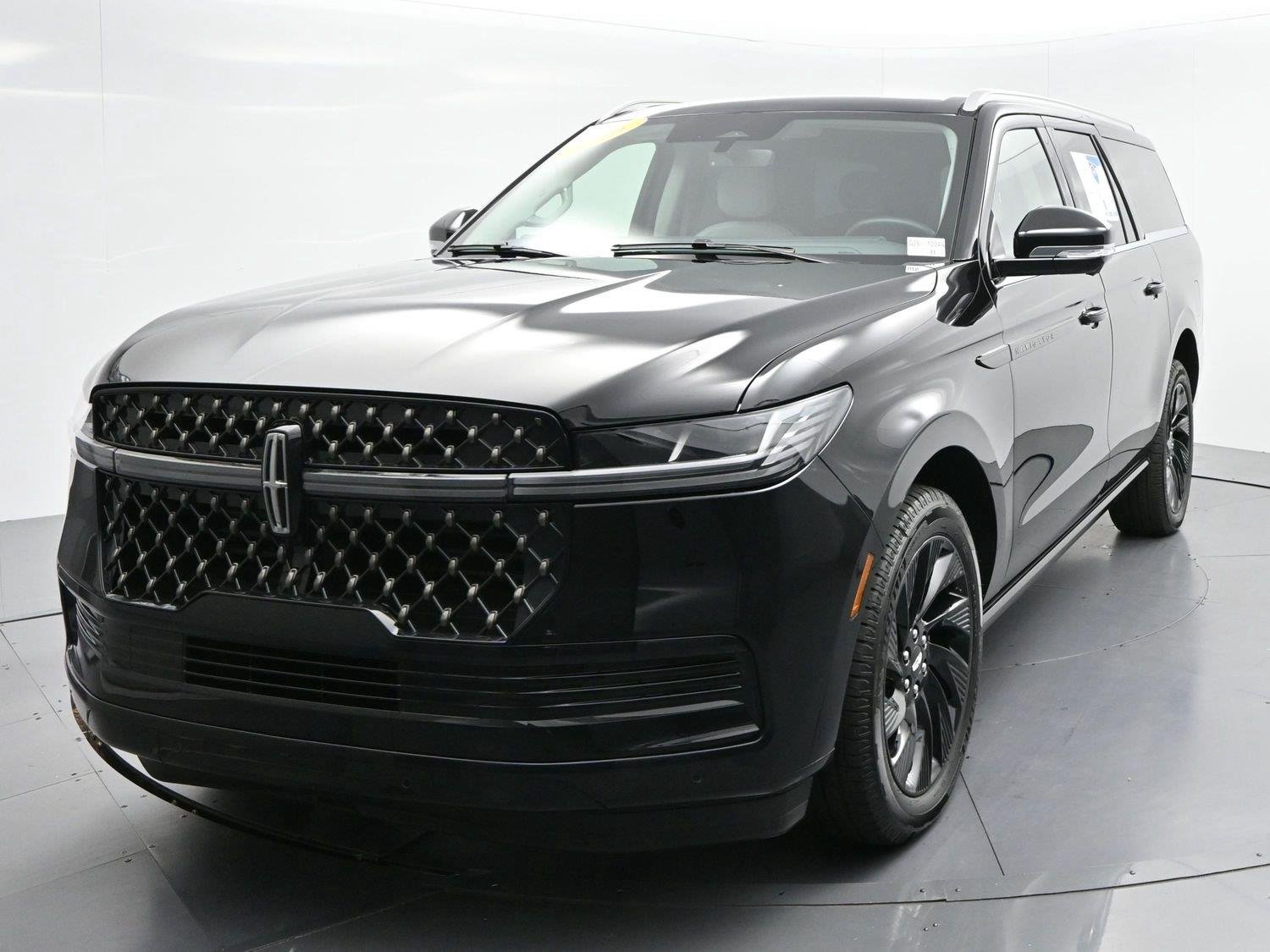 Used 2026 Infinite Black Metallic Clearcoat Lincoln Black Label image 3