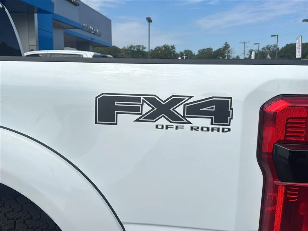Used 2024 Oxford White Ford Lariat image 3