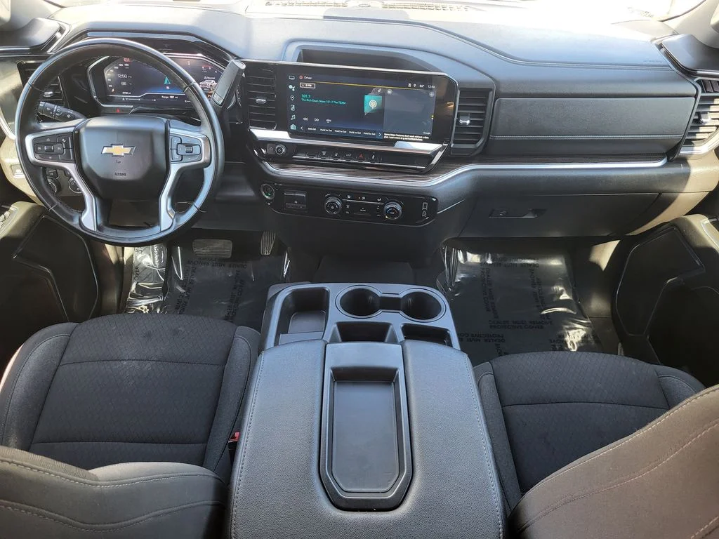 Used 2024 Summit White Chevrolet LT image 19