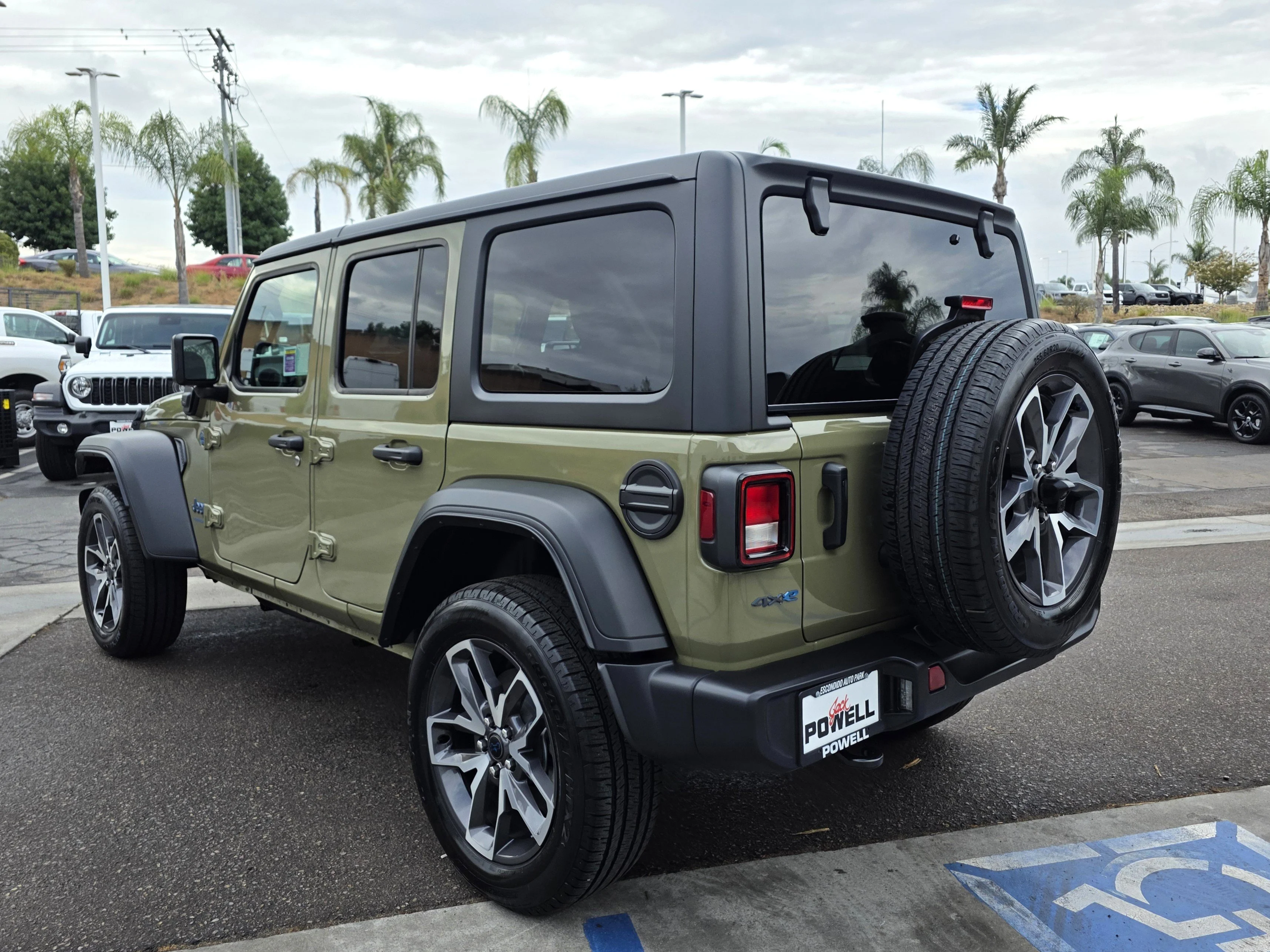 New 2025 41 Jeep Sport S 4xe image 3