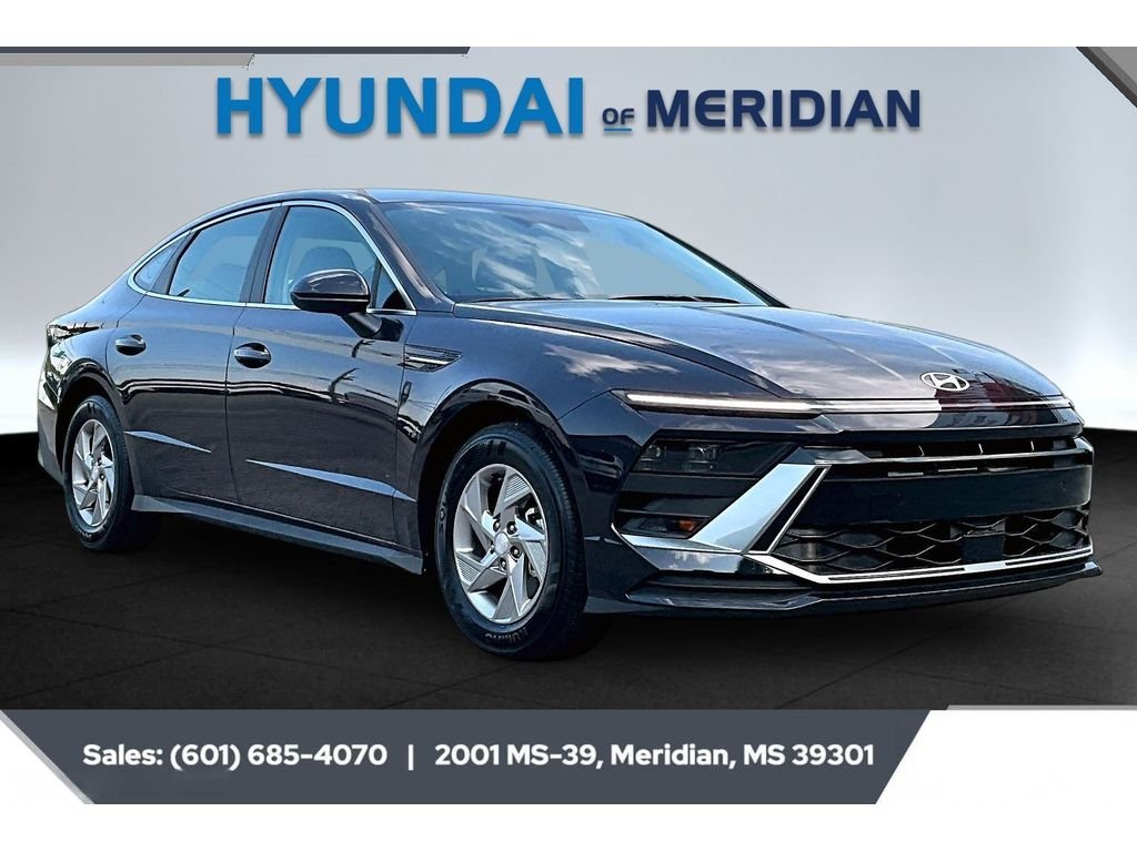Used 2026 CARBON BLUE Hyundai SE image 1