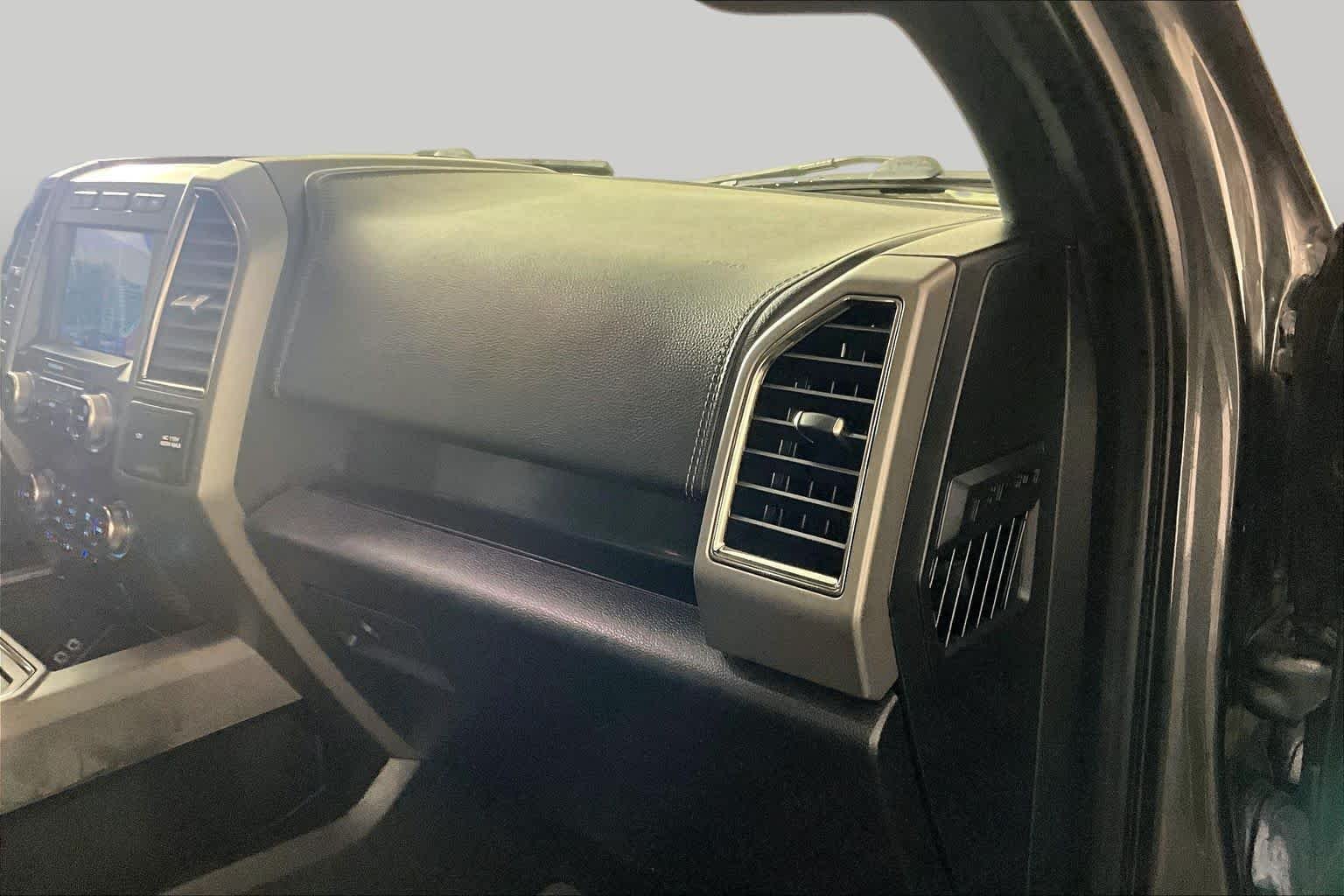 2019 Ford F-150 Raptor - Photo 18