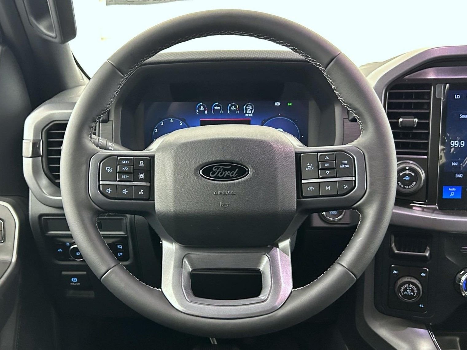 New 2026 Carbonized Gray Metallic Ford XLT image 11