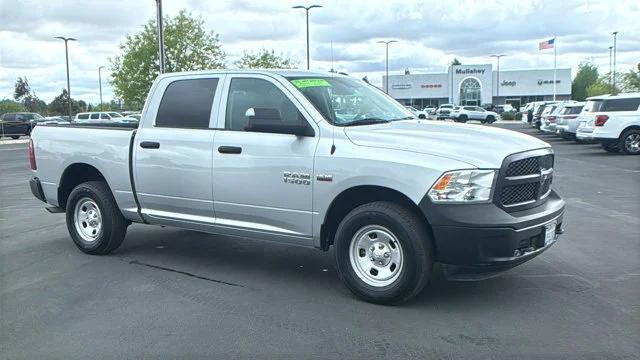 2016 RAM 1500 Tradesman 4x4 Crew Cab 5'7's photo