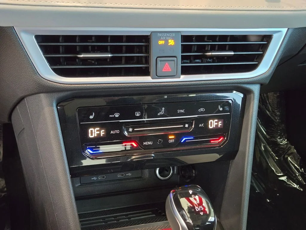 New 2026 Blue Volkswagen 1.5T SE image 15