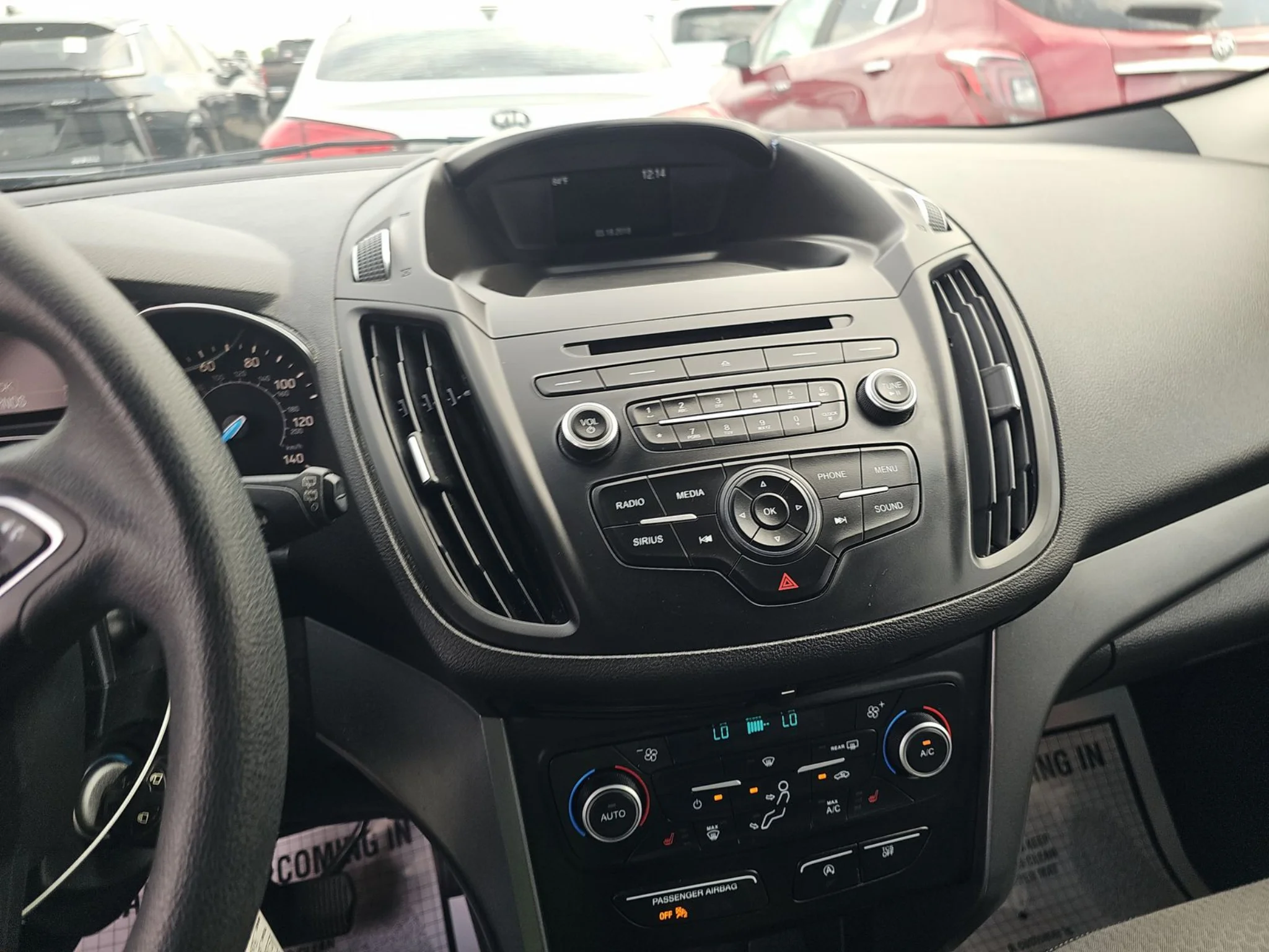 Used 2018 Shadow Black Ford SE image 9