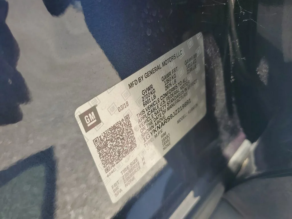 Used 2018 HARBOR BLUE METALLIC Cadillac FWD image 28