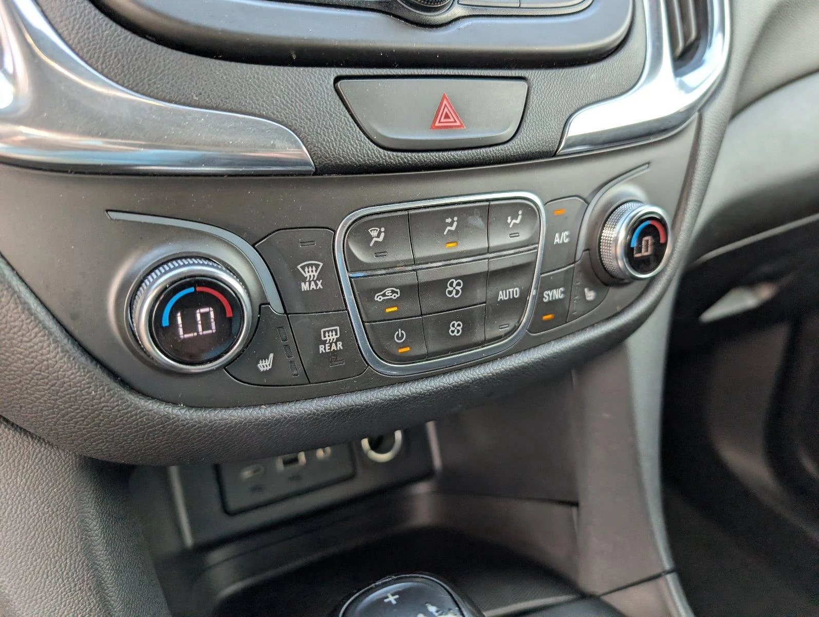 Used 2019 MOSAIC BLACK METALLIC Chevrolet LT image 19
