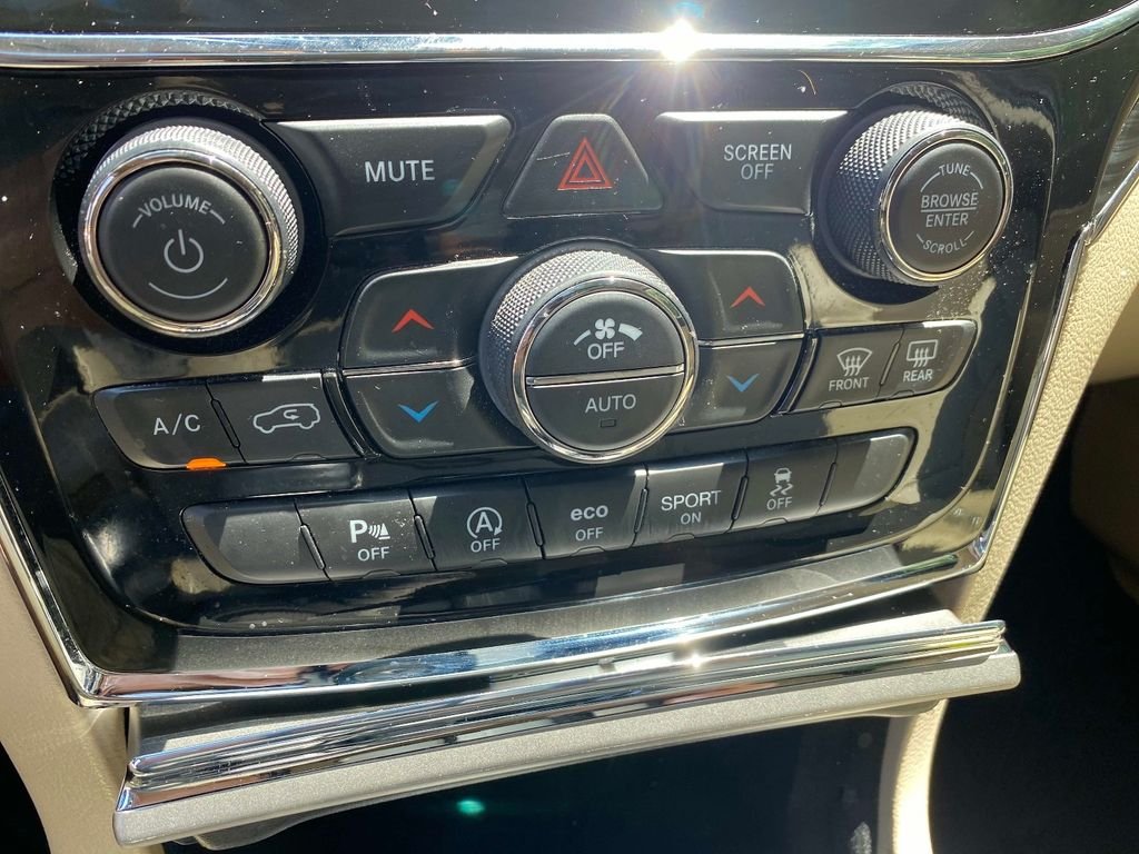 Used 2021 Black Jeep Limited image 19