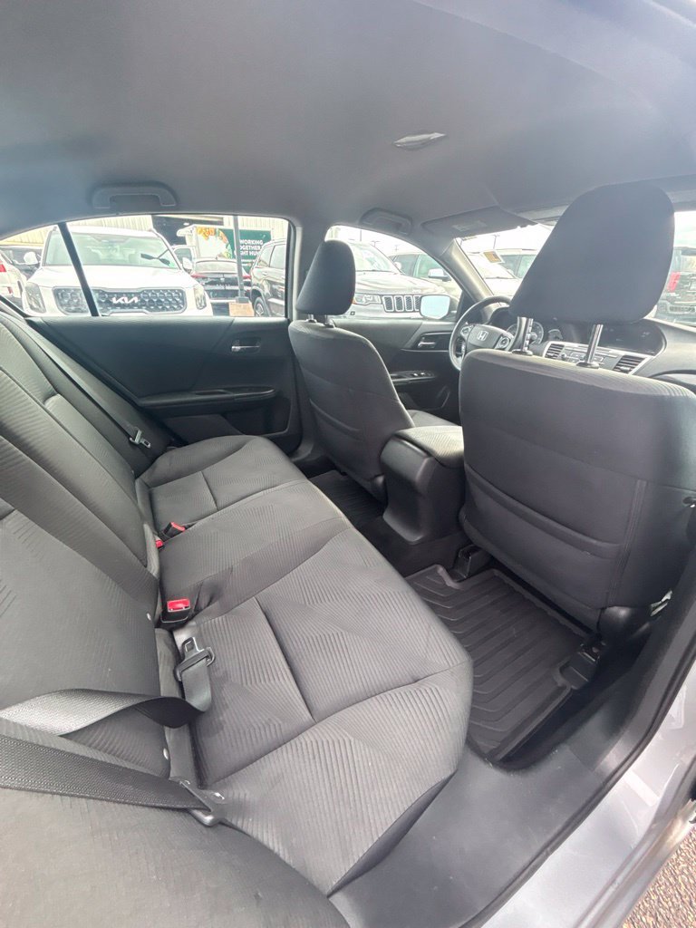 Used 2017 Silver Honda LX image 21