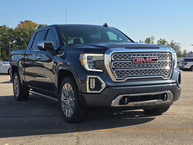Used 2022 Blue GMC Denali image 7