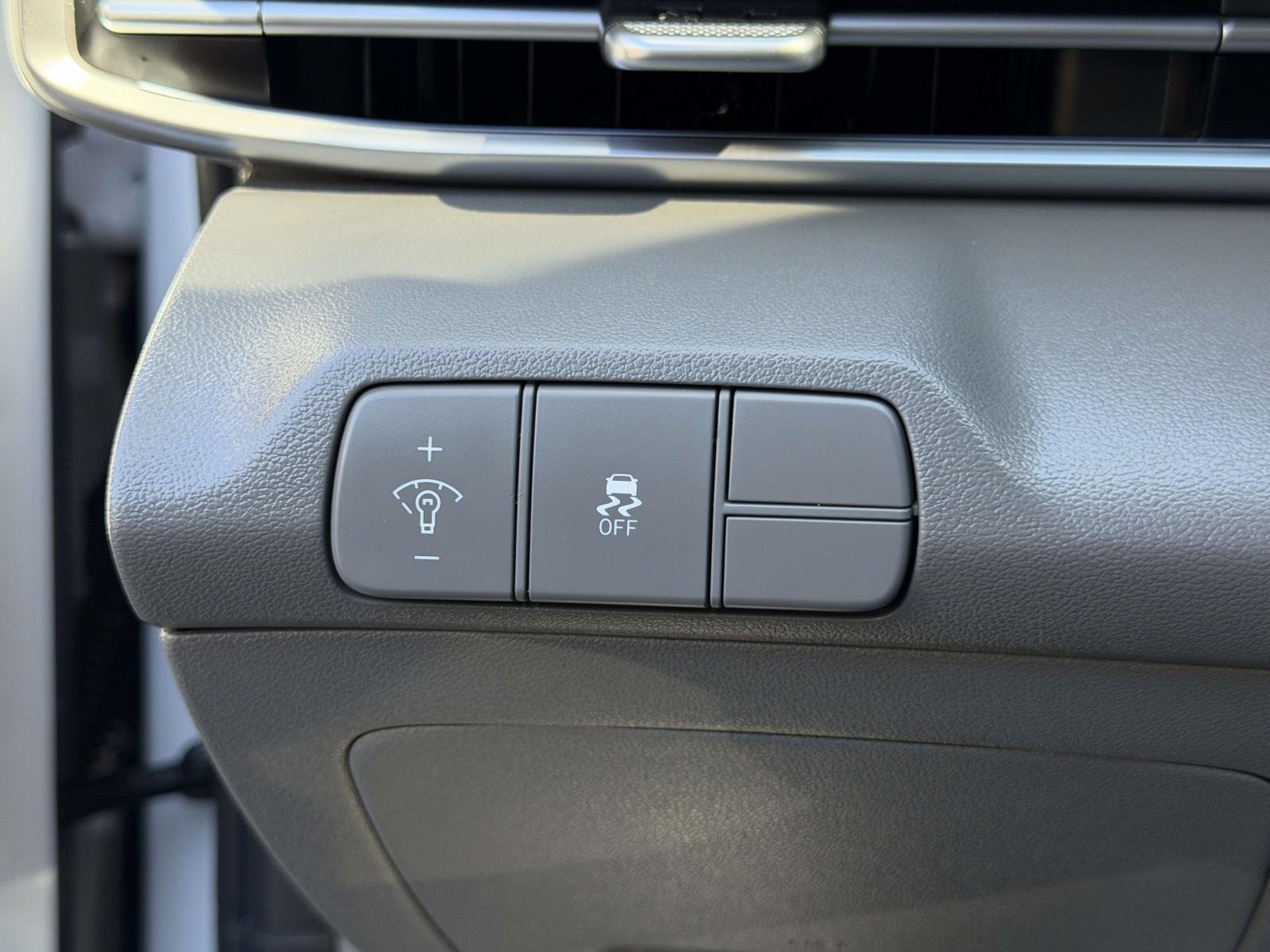 2024 Hyundai Elantra SEL - Photo 16