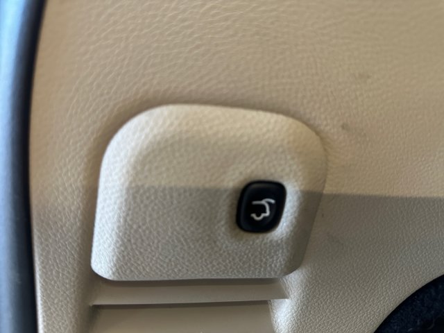 Used 2020 White Jeep Limited image 21