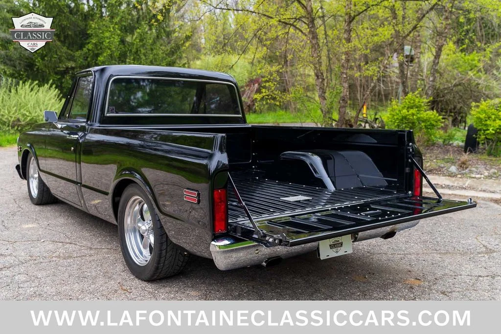 Used 1969 Black GMC  image 38
