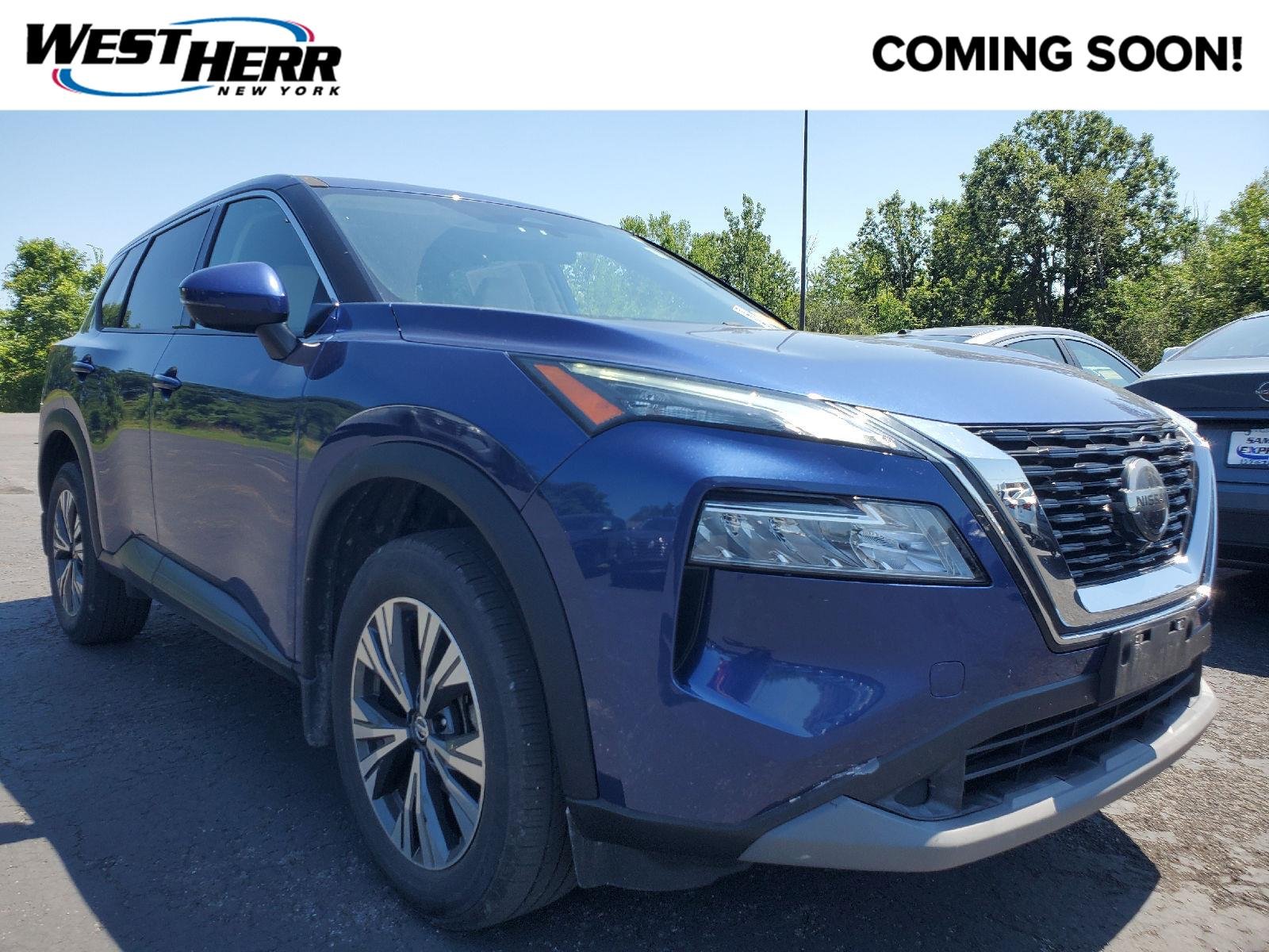 Used 2021 Caspian Blue Metallic Nissan SV image 1
