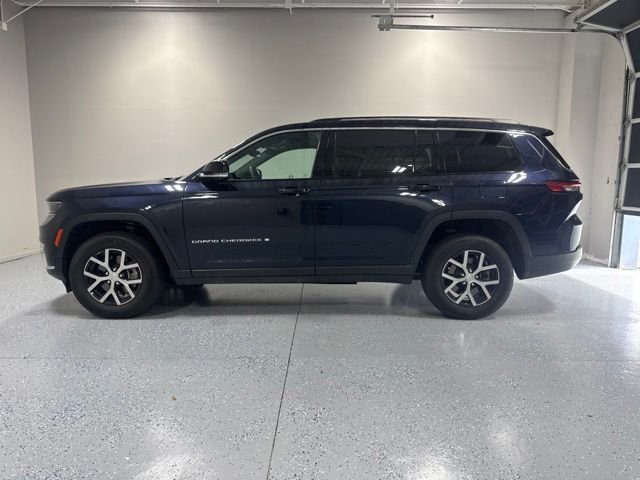 Used 2023 Black Jeep Limited image 10
