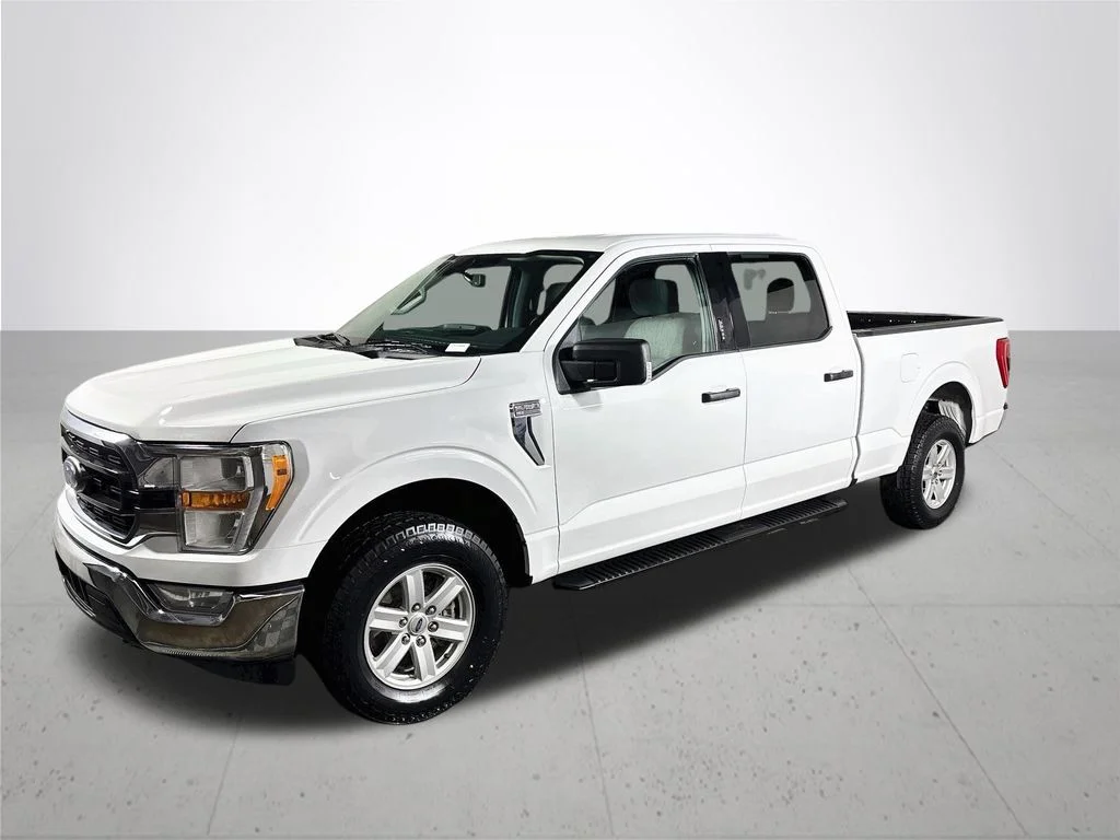 Used 2021 White Ford XLT image 2
