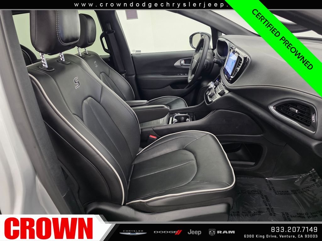 Used 2026 Silver Chrysler Limited image 14