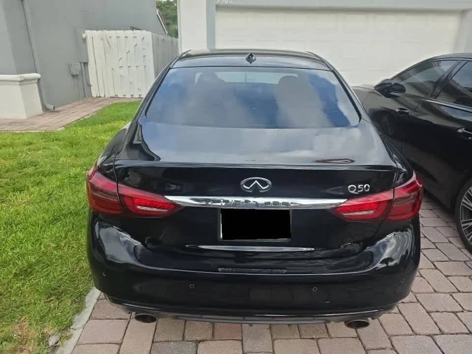 Certified Used 2023 Black Obsidian INFINITI LUXE image 7