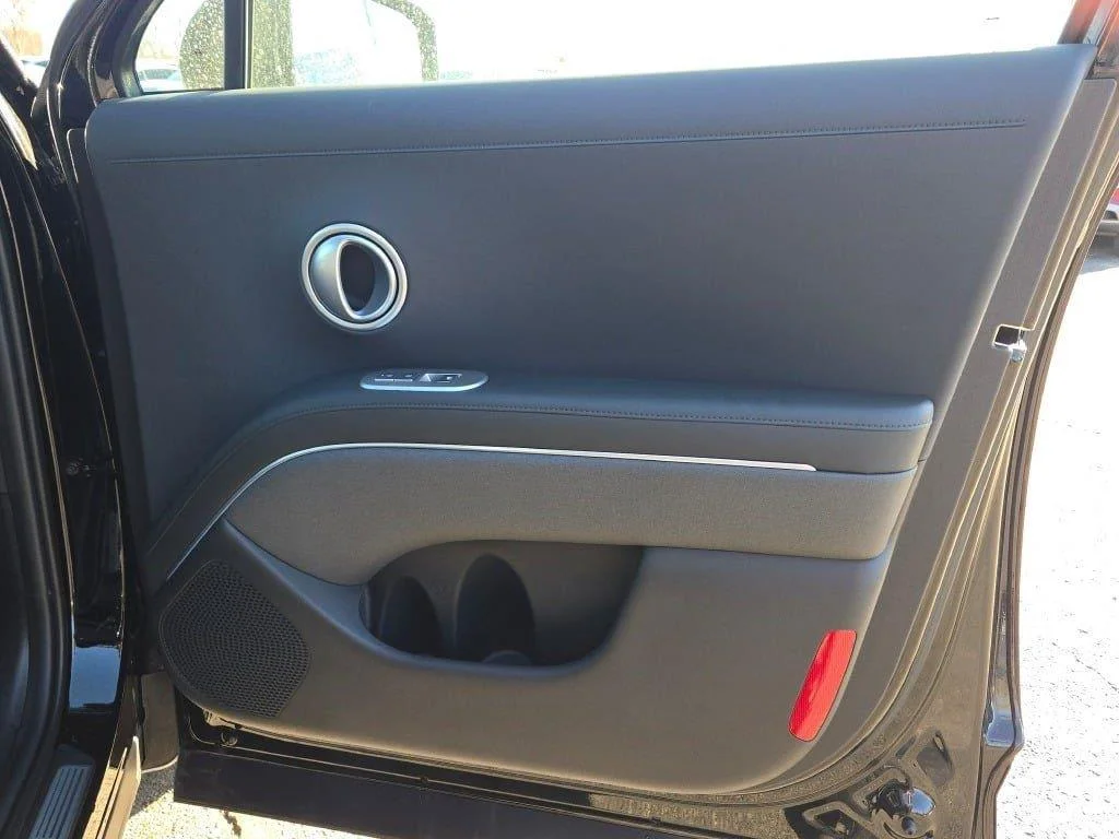 Used 2026 Abyss Black Pearl Hyundai Calligraphy image 9