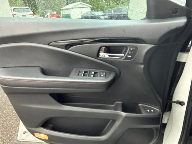 Used 2021 Platinum White Pearl Honda Black Edition image 18