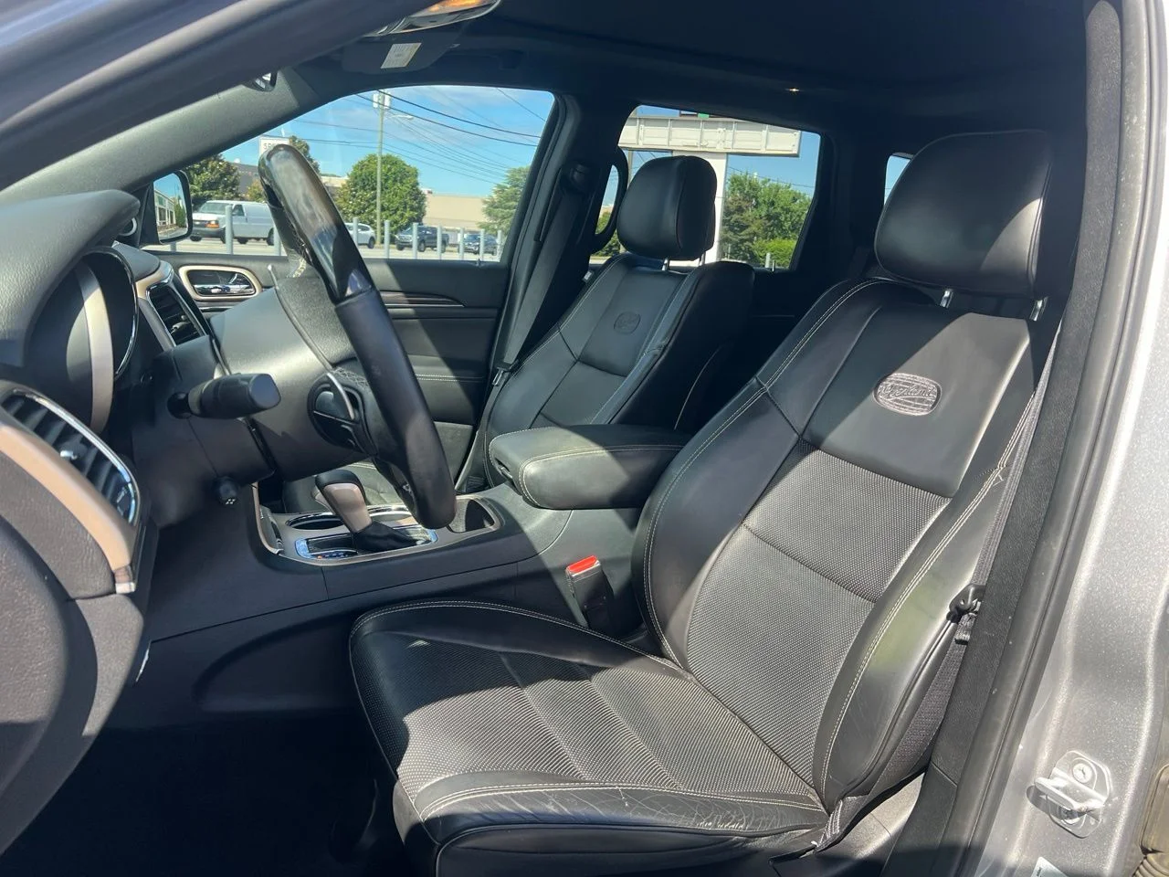 Used 2017 Silver Jeep Overland image 17