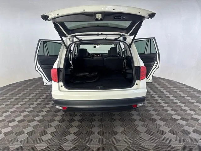 Used 2018 White Honda EX-L image 18