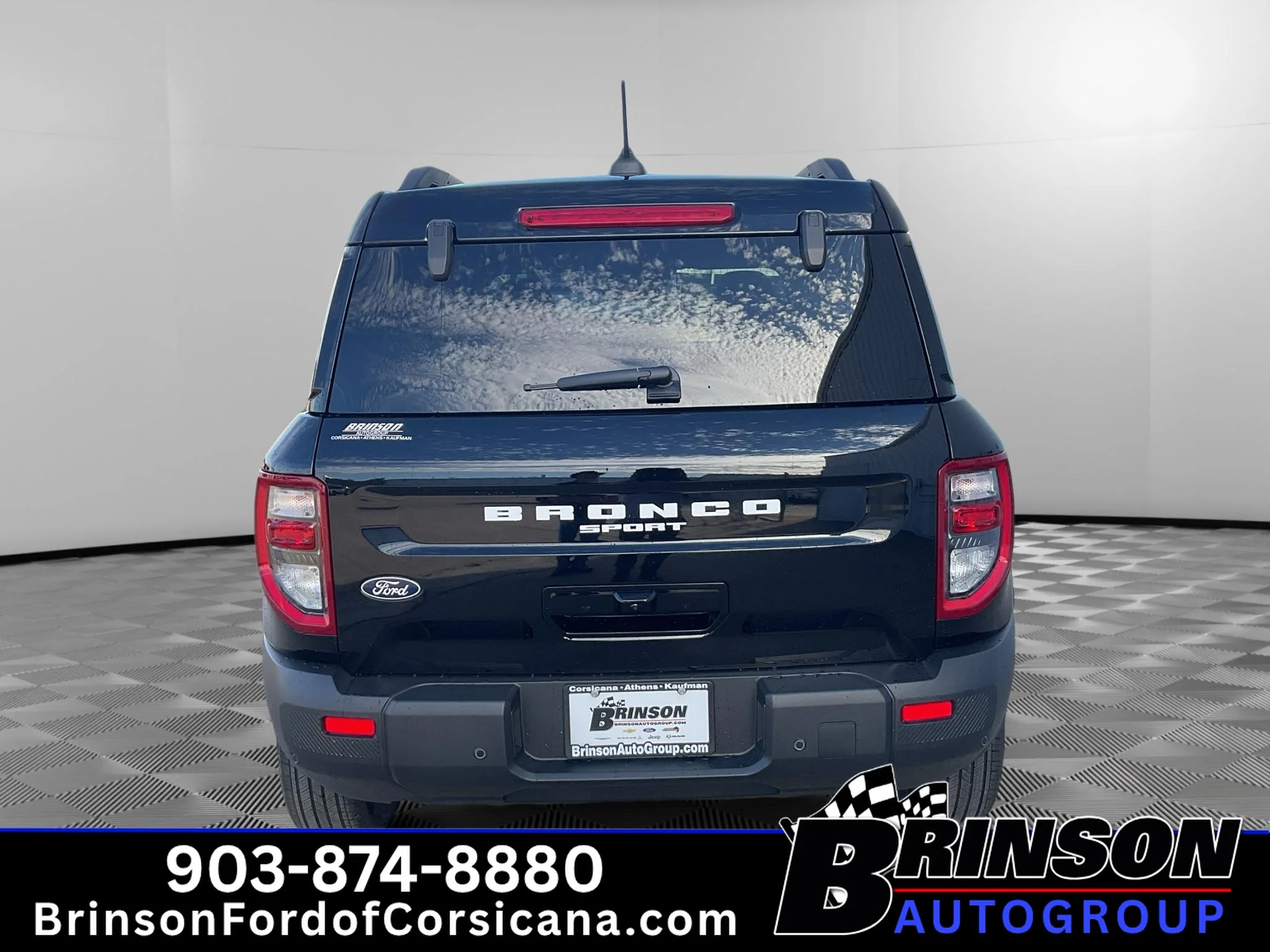 New 2026 Shadow Black Ford Outer Banks® image 4