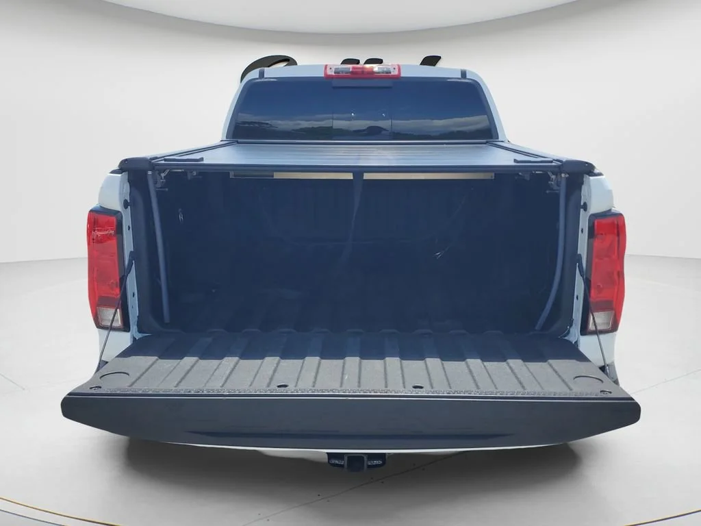 Used 2025 Summit White Chevrolet WT/LT image 9