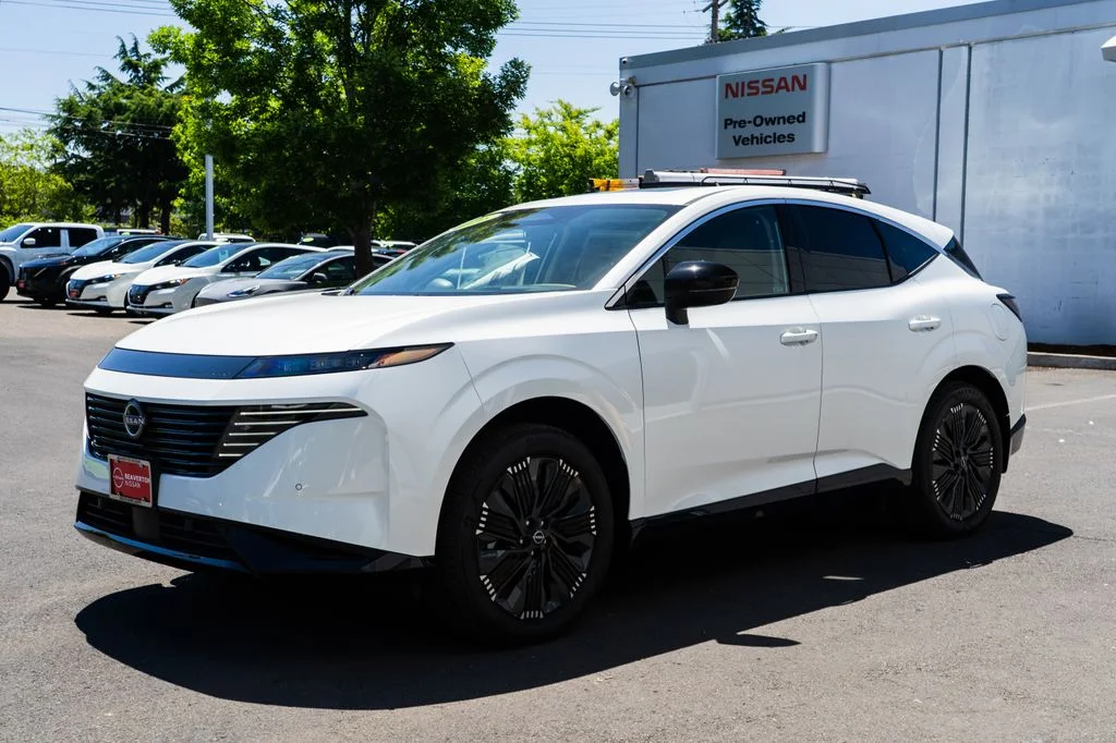 New 2026 Everest White Pearl TriCoat Nissan Platinum image 3