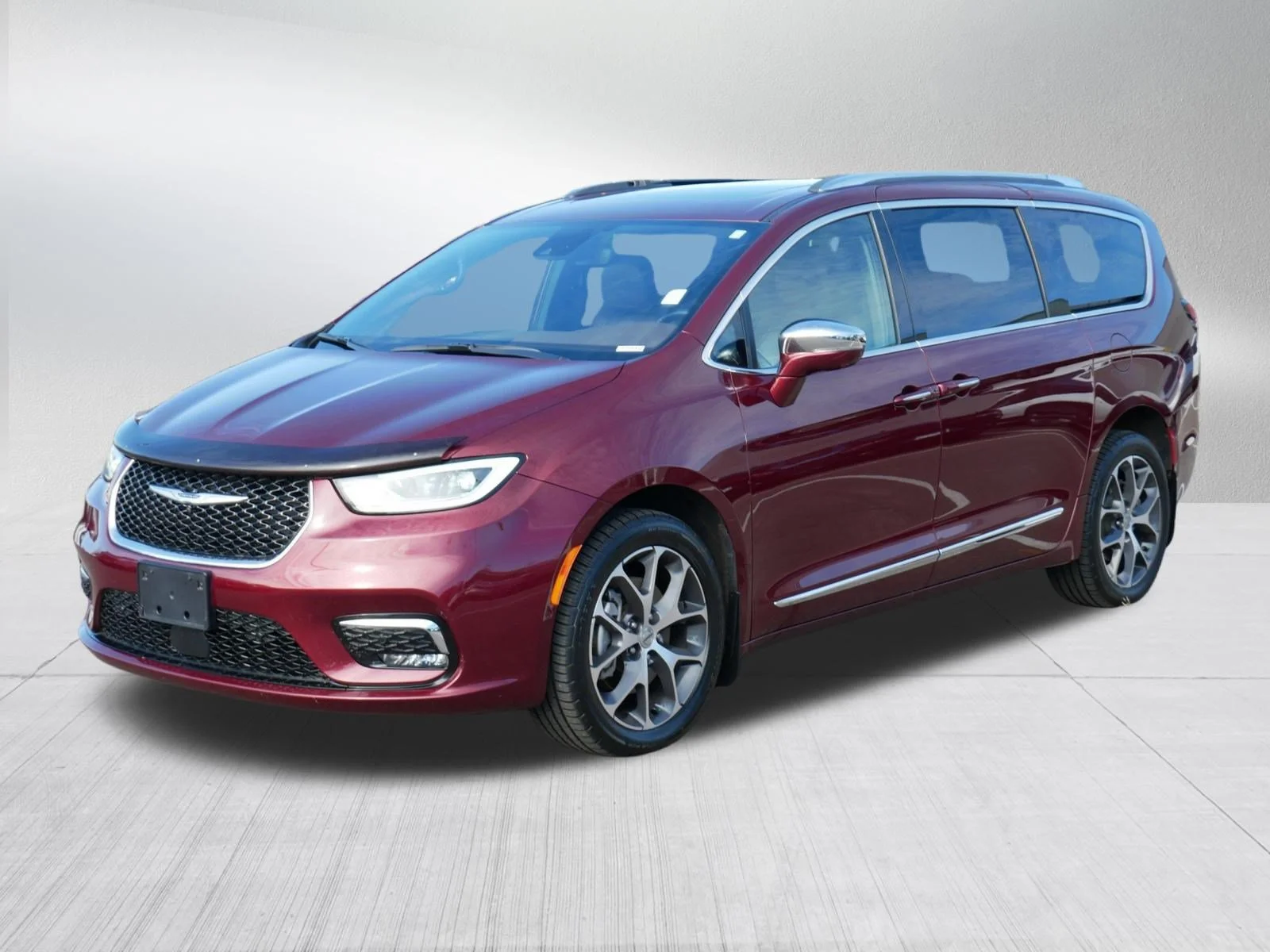 Used 2021 Velvet Red Pearlcoat Chrysler Limited image 3