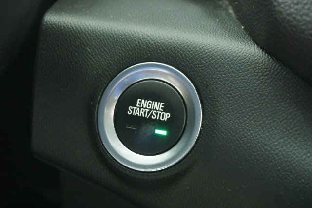 Used 2024 WHITE GMC SLT image 32
