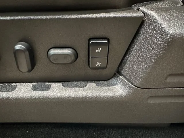 Used 2011  Ford XLT image 7