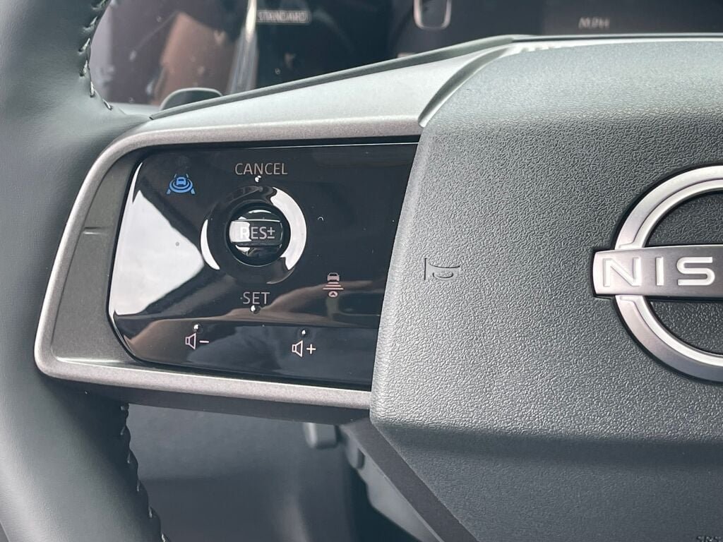 New 2026 Everest White Pearl Tricoat Nissan Platinum image 16