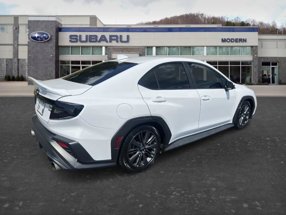 Used 2023 Ceramic White Subaru Base image 7