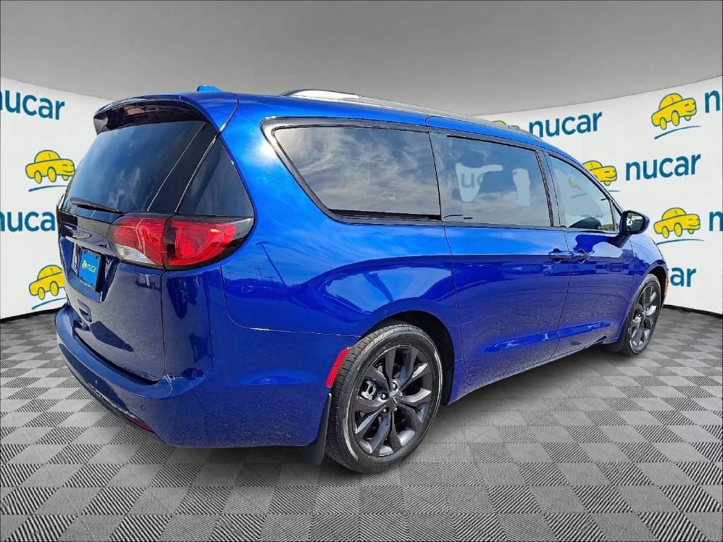 Used 2020 Blue Chrysler Touring L image 7