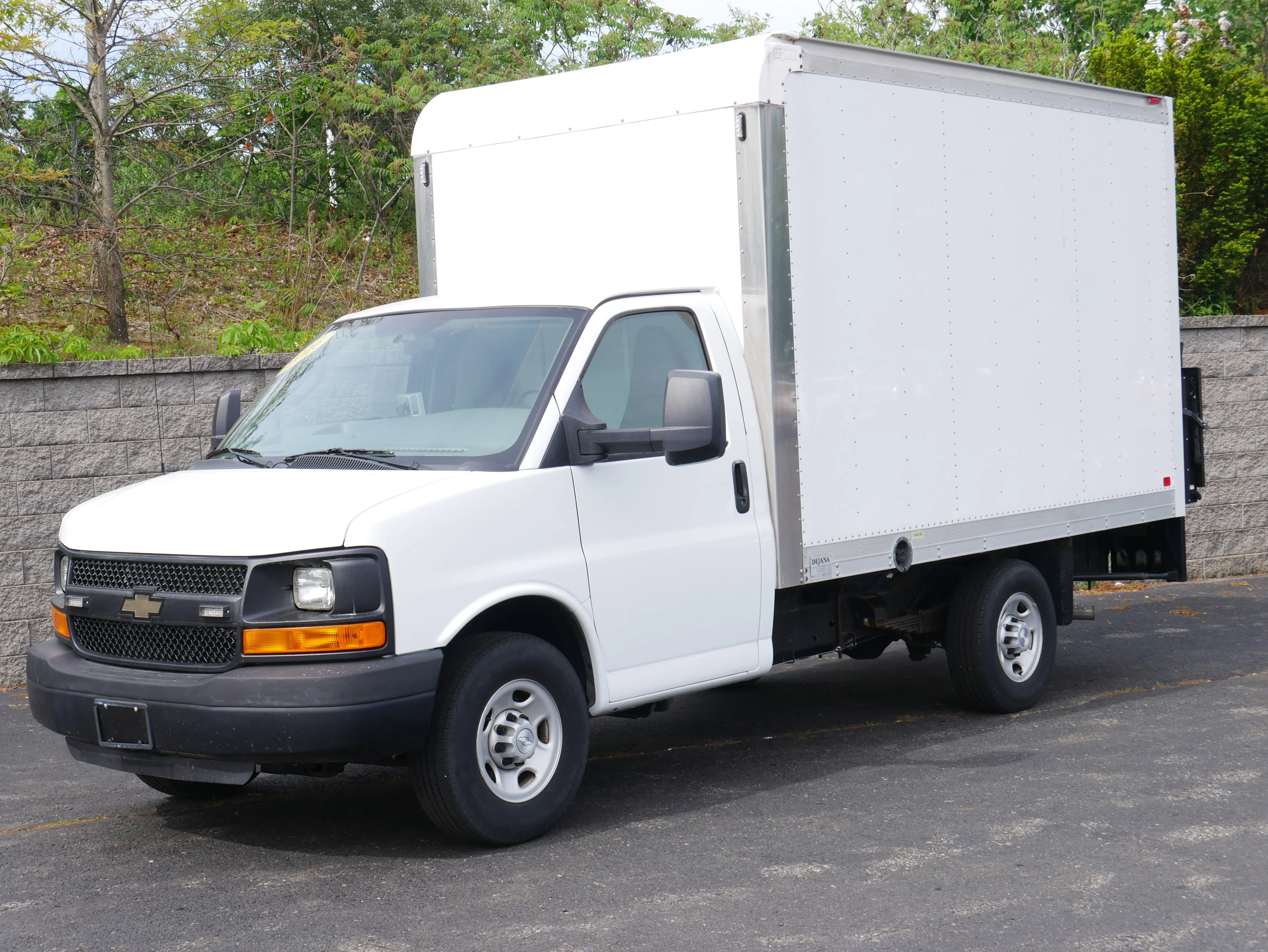 2016 Chevrolet Express 3500 139" WB's photo