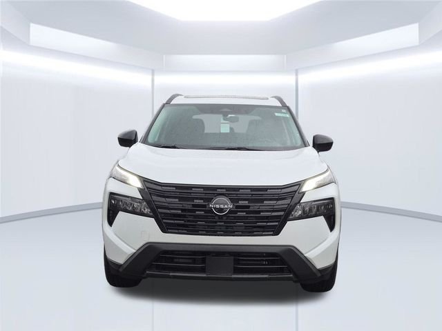 Used 2026 White Nissan Dark Armor image 10