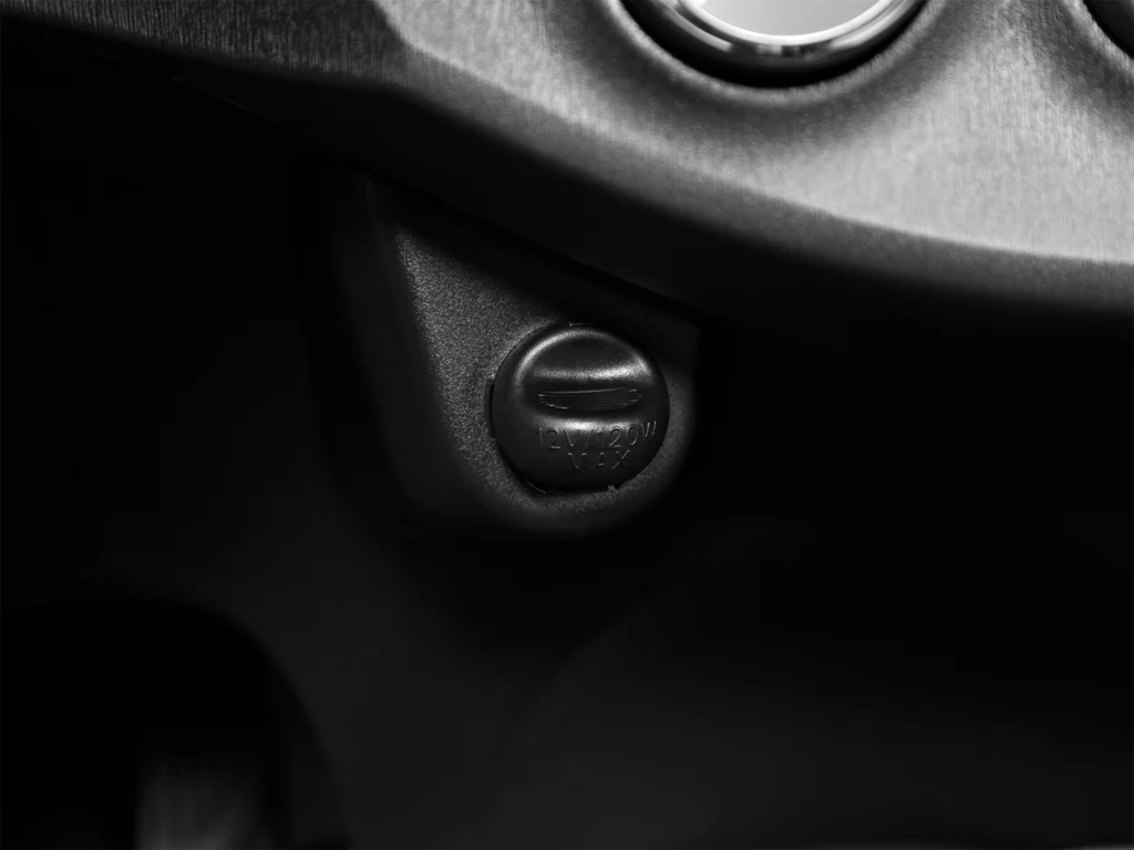 Used 2013 Blue Toyota LE image 48