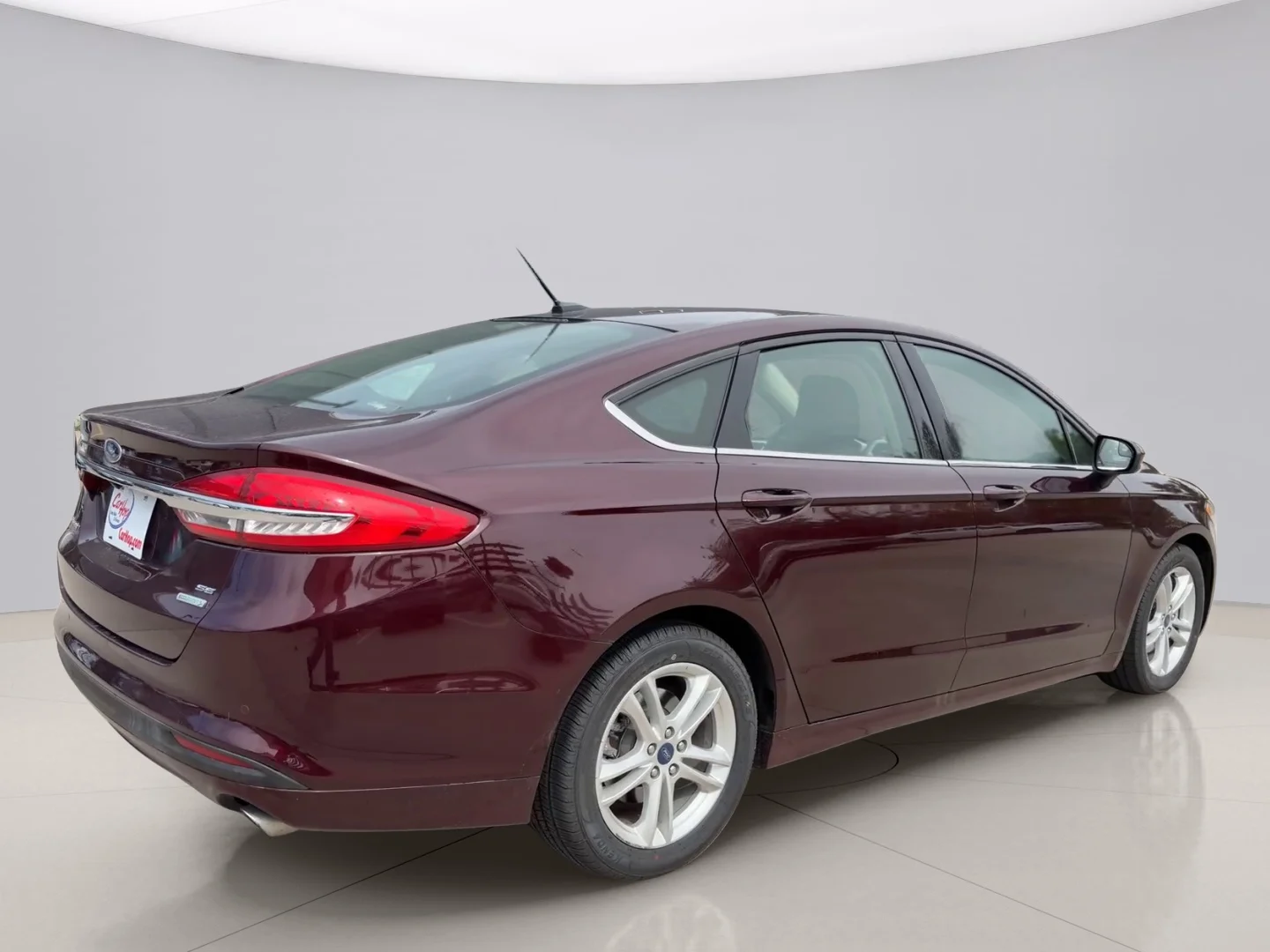 Used 2018 Maroon Ford SE image 5