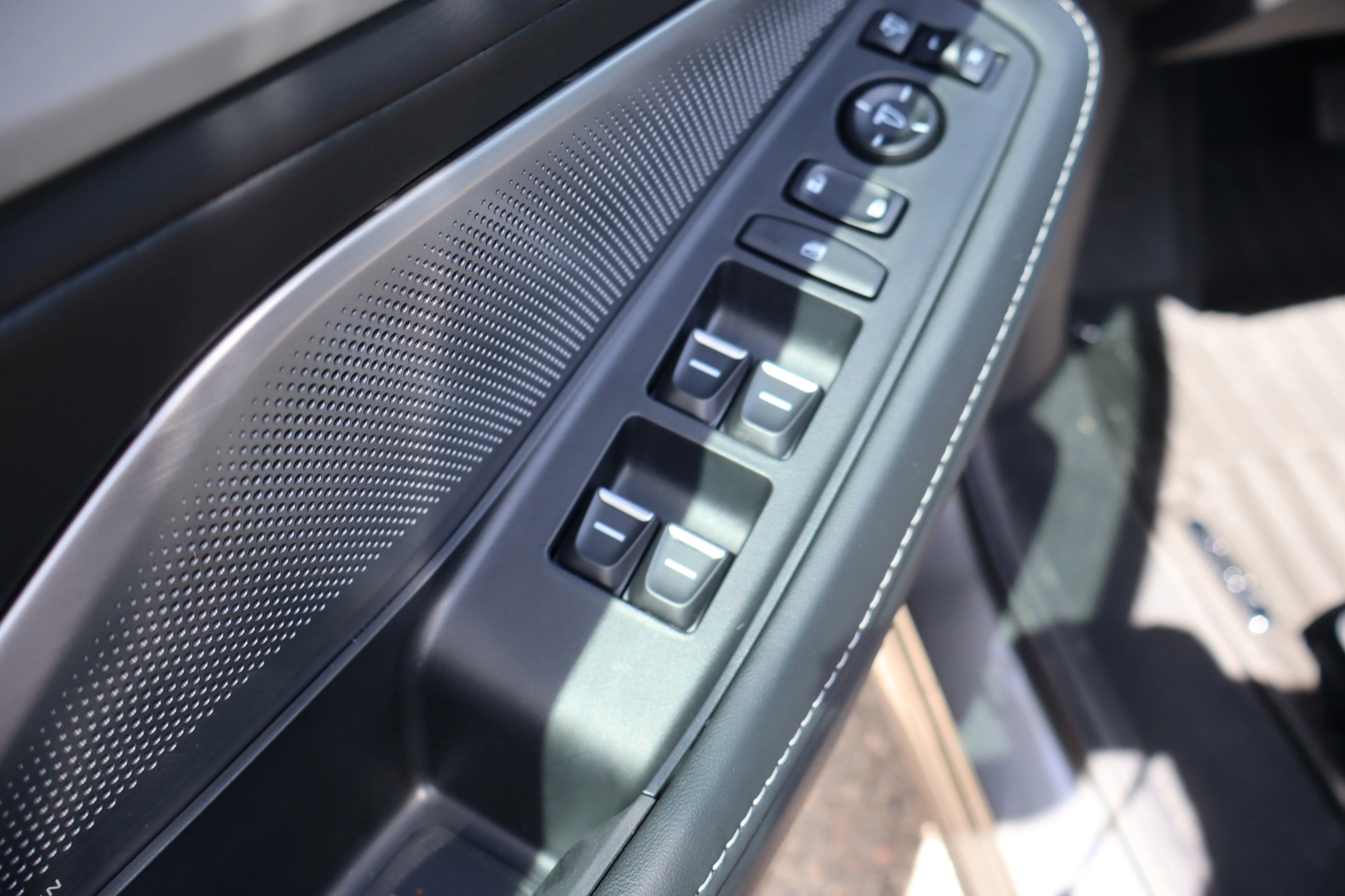 New 2026 Liquid Carbon Metallic Acura w/Technology Package image 24