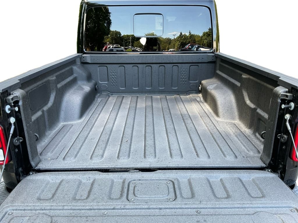 New 2025 Black Clear-Coat Exterior Paint Jeep Sport S image 28