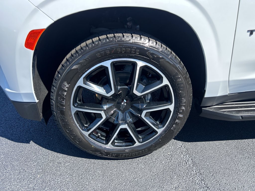 Used 2023 White Chevrolet RST image 10