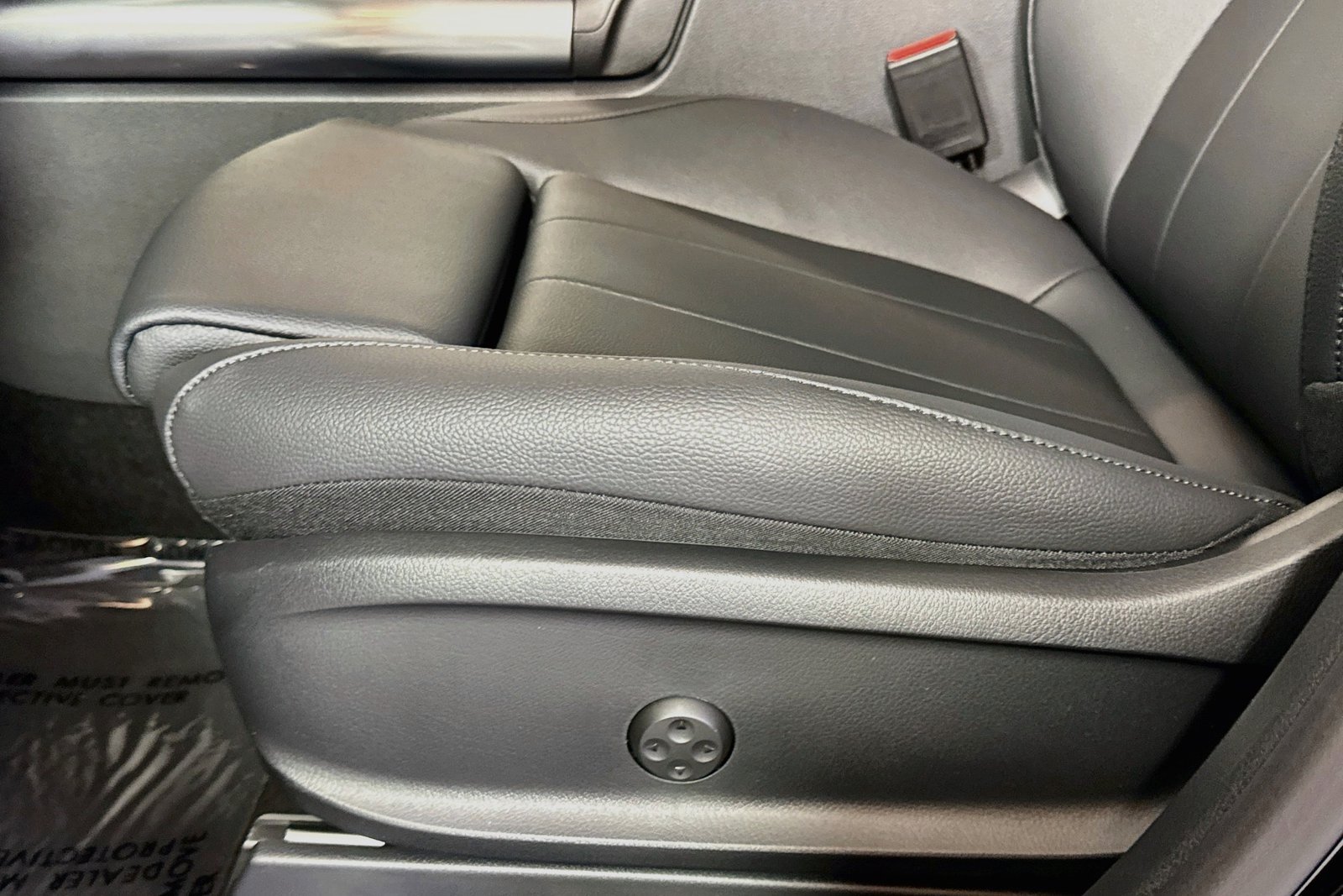 New 2026 Night Black Mercedes-Benz GLA 250 image 17