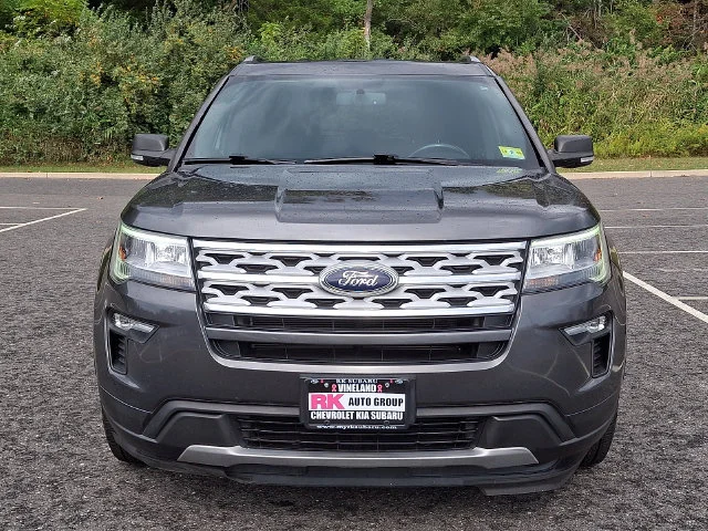 Used 2019 Gray Ford XLT image 3