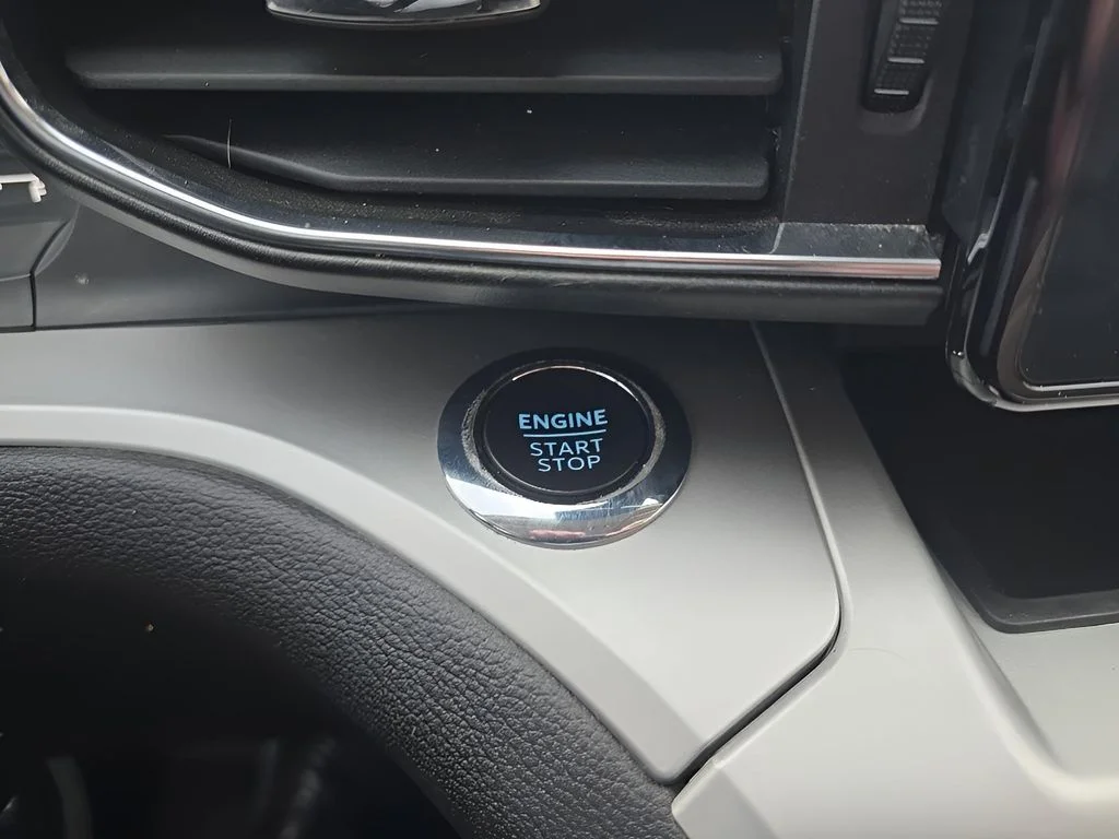 Used 2022 Stone Blue Metallic Ford XLT image 17
