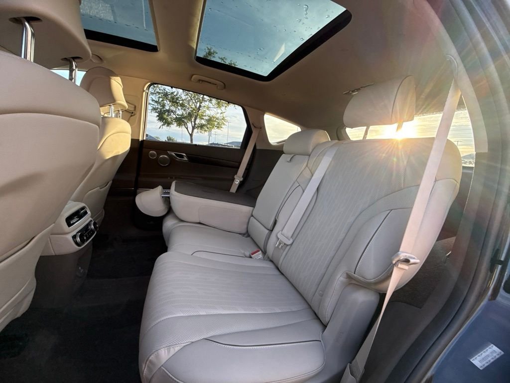 Used 2023 Black Genesis 2.5T image 16