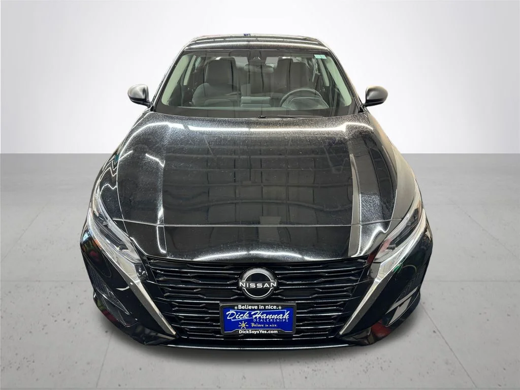 Used 2025 Black Nissan 2.5 SV image 11