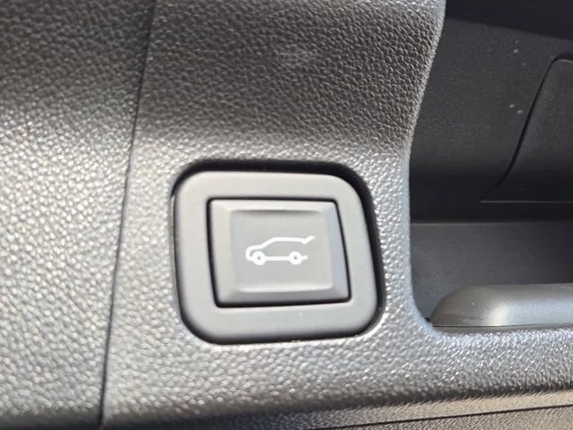 2023 GMC Acadia SLT - Photo 18